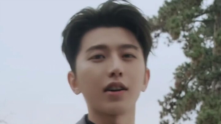 ท่าทางการวิ่งของไช่ซวี่คุนก็เหมือนไก่ขนาดนั้น วิ่งไปได้ไม่กี่ก้าวก็วิ่งต่อไม่ไหวแล้ว: ผมทำไม่ไหวแล้ว