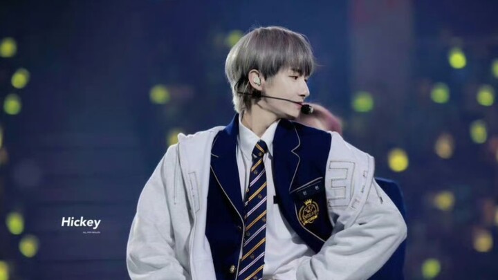 Ren Junni's girl group dance exudes a spicy vibe