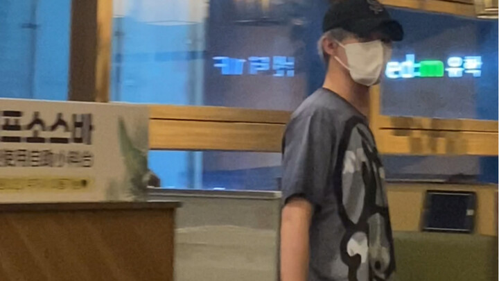 Sau khi kết thúc Waterbom, tình cờ gặp người quen khi ăn Haidilao, đây có phải là vận may mà tôi có 