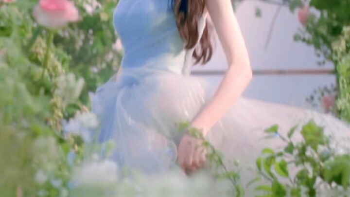 What a divine look this drama has!