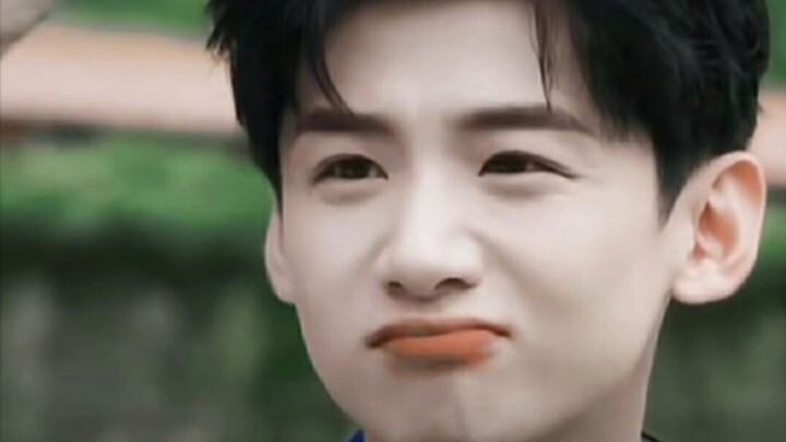 ซีรีส์เรื่องนี้เป็นการแสดงตามตัวตนจริงของไป๋จิ้งถิงเลย ตลกกระจายจนมุกมาแบบรัวๆ