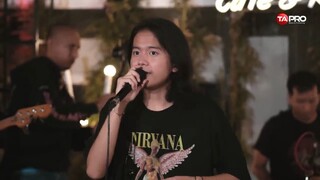 Maulana Ardiansyah - Airmata Di Hari Persandinganmu (Live Ska Reggae)