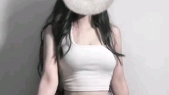 '👸-𝒩𝑔𝓊𝓎ễ𝓃_𝐻𝓊ỳ𝓃𝒽_𝒯𝒾ê𝓃♥🇻🇳