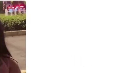 Aku terbangun dan langit runtuh. Putriku yang beratnya 84 pon mengangkat anjing seberat 60 pon setia