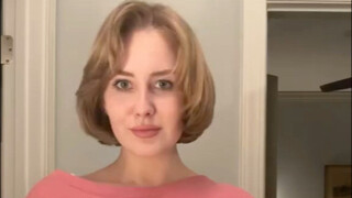 Lady's bob haircut length record over one year