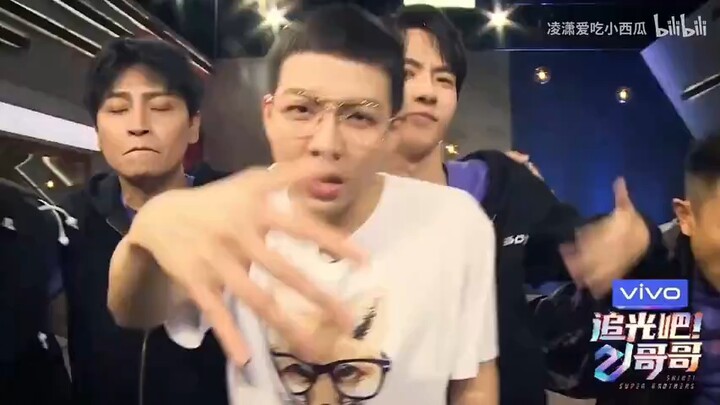 11.27 مم عذراً، لقد انفجرتُ ضاحكاً، ههههه