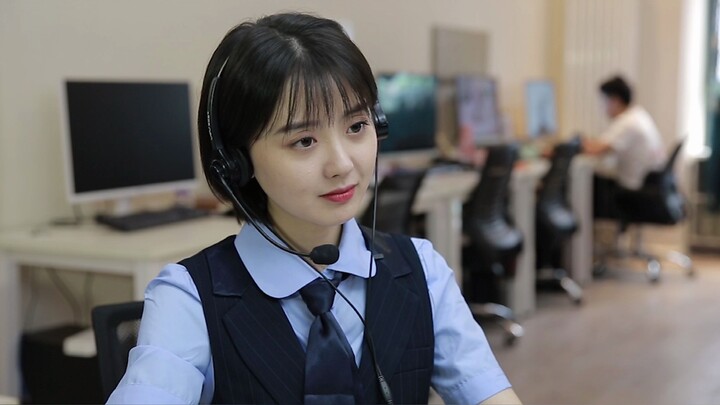客服小姐姐，你现在被逮捕了