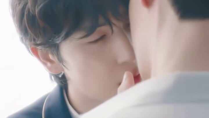 Jelaslah bahwa semua kebahagiaan, kemarahan, kesedihan dan kegembiraan saya disebabkan oleh orang la