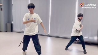 انضم بعض المفضلين لدي فجأة إلى الرقص معًا 『Zhang Zhenyuan & He Junlin』 『Yu Yuhan & Su Xinhao』
