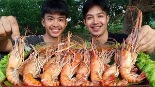 กุ้งเผาหัวมันๆตัวใหญ่ๆ กินกับซีฟู้ดสุดแซ่บฟินสุดๆ