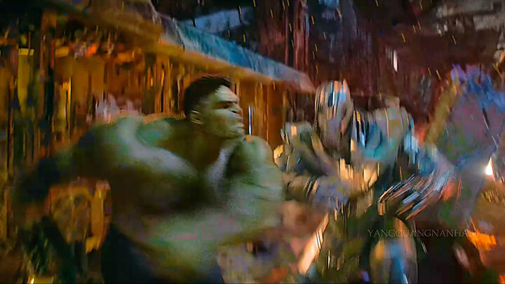 In Marvel, he can beat Thanos like this! —— I dare say Hulk is the first one, he is really powerful