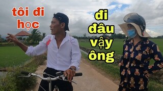 Tư Cà Khịa Đi Học Vô Tình Bị Sáu Sành Gặp Chọc Quê