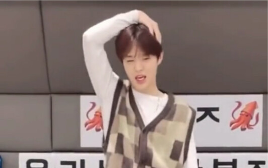 Pemimpin girl grup dance in the box, Park Ji-hoon, "Hey mama, is coming!", saudara kedua dari girl g