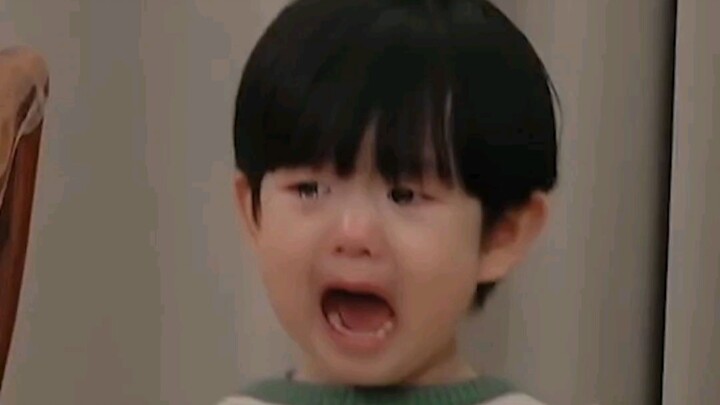 Maaf, tapi kalau dia nangis tuh lucu banget lho!