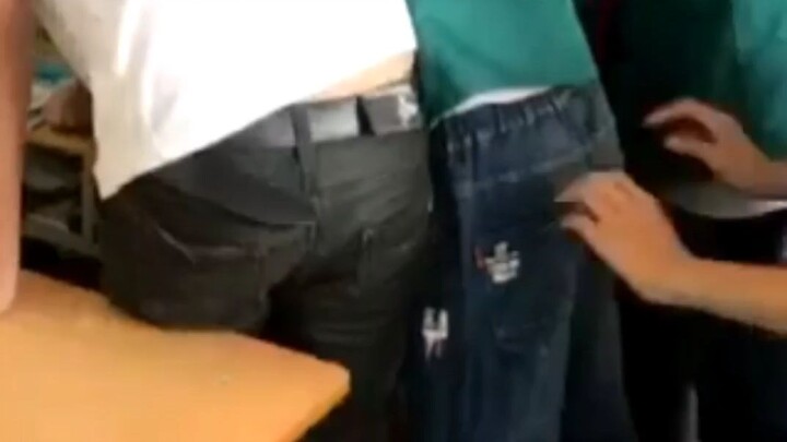 chêu bạn phát khóc