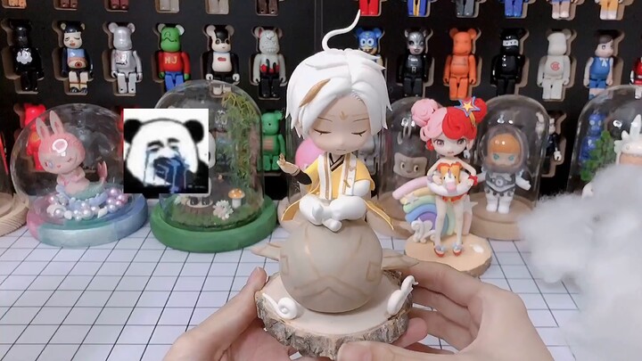 The big guy's homemade king blind box has a little pain in his knees..