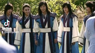 dito na lang talaga ako kinikilig  #oppa 😍😍😍💜💜💜