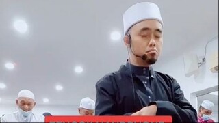 Tengok Telefon Waktu Solat