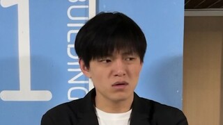 Làm sếp mà cứ ủ rũ!