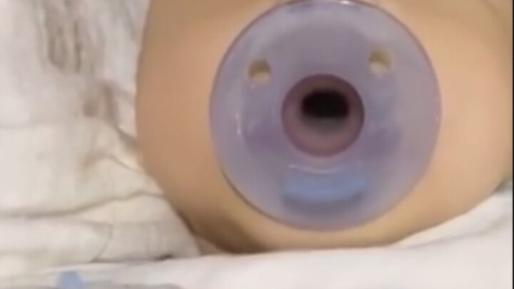 حركات فمه المبتسمة يا ريت تكون هيك حلوة!