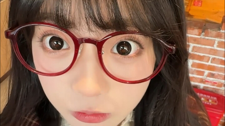 Thì ra trái tim của cô ấy vẫn dừng lại ở năm 2020.