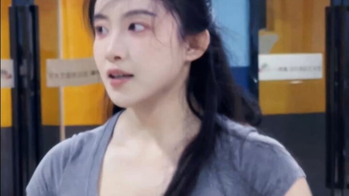 Can You Handle a Dance Teacher This Stunning?