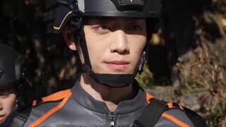 Episode kali ini super membahagiakan, Dekai meniduri monster kurir dengan tendangan yang mengejutkan