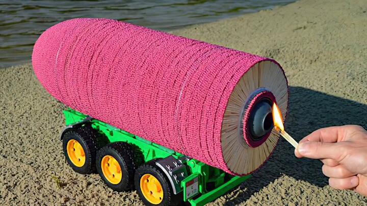 Buộc một tên lửa làm từ 60.000 que diêm vào một chiếc ô tô và xem nó có thể đẩy được bao xa?