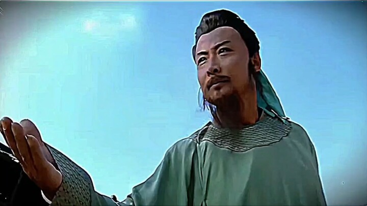 Lâm Xung miệng thì bảo không địch nổi, nhưng dùng tiểu liên chiêu còn lão luyện hơn ai hết