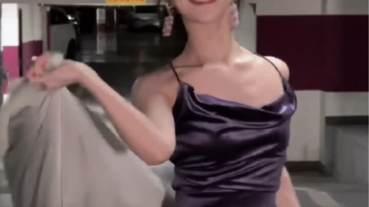 Nhìn bìa là có thể đoán ra tôi là ai rồi nhỉ?