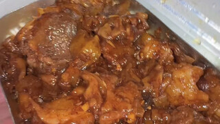 Kotak makan aluminium dari kenangan masa kecil akhirnya bisa kucicipi di rumahnya!