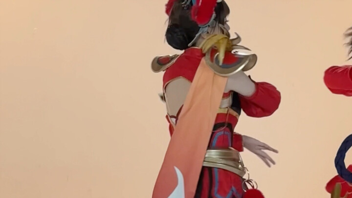 Rare footage of taming 12cm-high heels surfaces