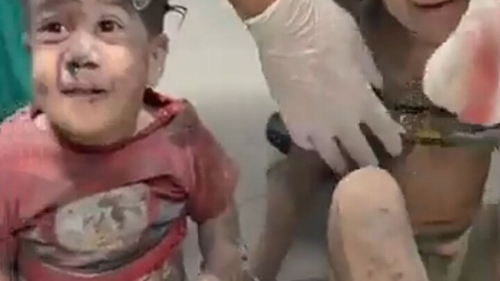 Ở Gaza, những chuyện như thế này xảy ra từng giây từng phút.