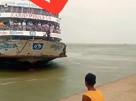 Kapal yang dibuat oleh San Ge ini memang terlihat berbahaya, tapi sebenarnya sama sekali tidak aman!