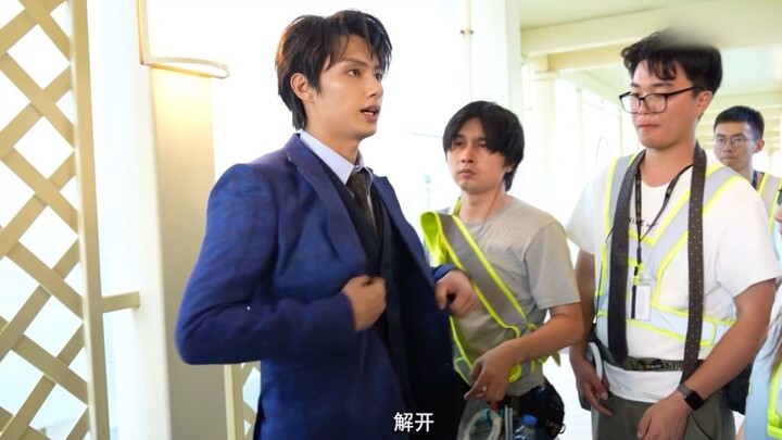 Hậu trường "Bắt Gió Truy Bóng" của Văn Tuấn Huy: Chỉ huy chiến thuật Hồ Phong, thực chiến thực lực đ