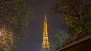 Lần đầu thấy Tháp Eiffel, Bảo tàng Louvre, Khai Hoàn Môn về Đêm