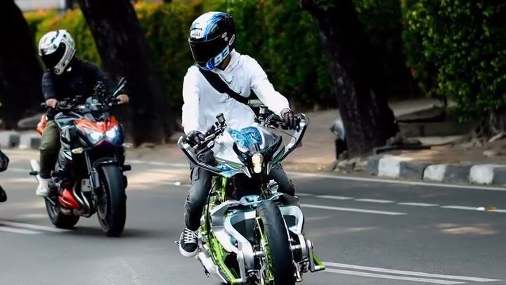 Xtreme Max V2