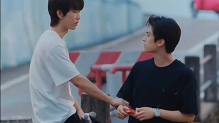 Đoạn trailer đã xóa của anh trai Quý Chiêu thuyết phục mọi người hút thuốc (có ai nghĩ về "Anh ba câ