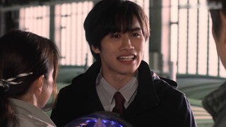 Generasi Baru Tiga : Hampir selesai. “Paman, beri peringkat pada Teliga.”