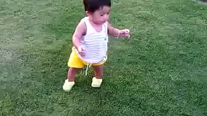 เดินในสนามหญ้า ข้างนอก #successtv #พีเจเด็กพิเศษ #shorts