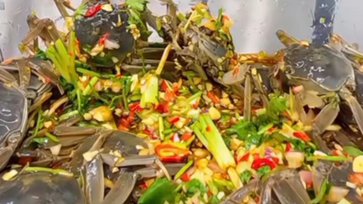 พี่สาว นี่มันเผ็ดจริงๆ เลย แรงมาก!