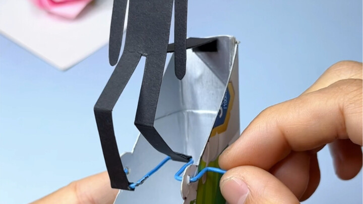 自从学会做手工，牛奶盒都舍不得扔了，给孩子做个好玩的