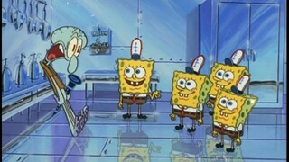 Squidward ถูกขังอยู่ในช่องแช่แข็งในปี 2000 และได้พบกับหุ่นยนต์ SpongeBob SquarePants มากมายในอนาคต