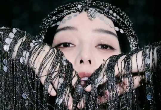 When it comes to fashion flair, it’s still Fan Bingbing!