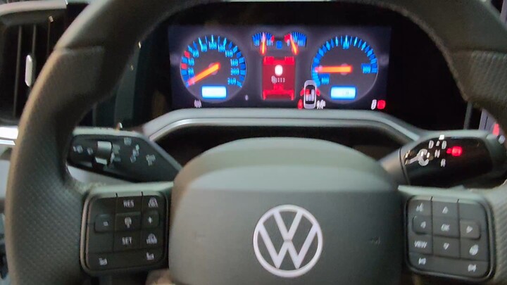 Volkswagen’s New Steering Wheel: A Tribute with a Retro Touch