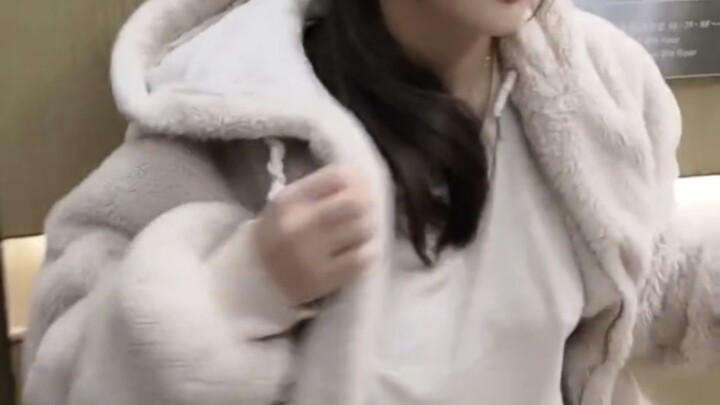 想和你牵手手拉勾勾～