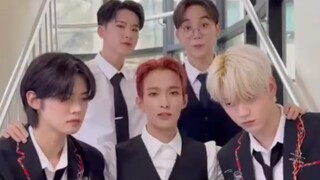 SEVENTEEN夫硕顺 x TXT崔然竣&崔秀彬《Fighting》舞蹈视频公开！