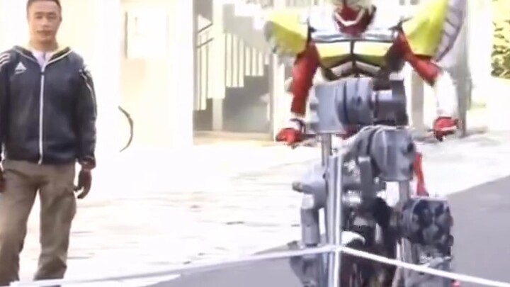 The Knights' Studio is full of motorcycle shows