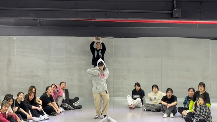 Shotaro's personal practice room?! High-quality reproduction of Universe's cover dance