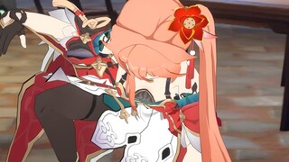 桂乃芬街头表演劈砖
